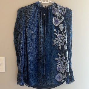 Elie Tahari blouse